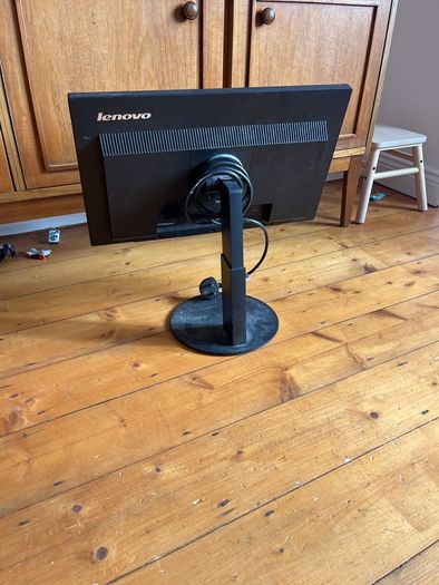 Lenovo monitor