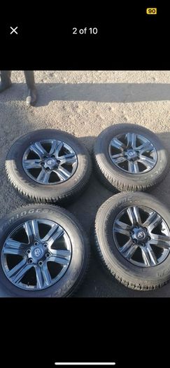 New Hilux wheels and tires brand-new