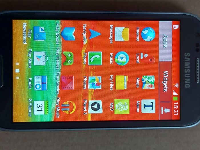 Samsung Galaxy SIII, Model GT-I8200N, 8GB, in excellent condition