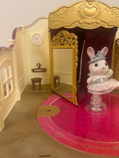 Sylvanian Families Ballet Theatre - with all accessories!