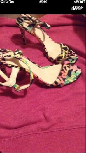Ladies new shoes size 4