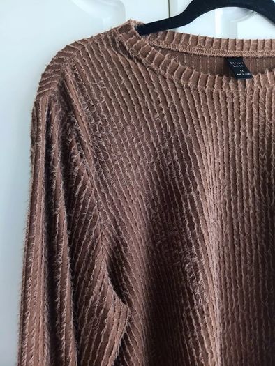 Emery Rose Textured Jumper
