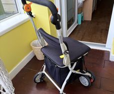 Folding Rollator, Walker with Seat and Basket,  Mobiclinic Coliseo