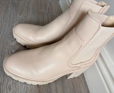 Cream Lug Sole Platform Heeled Boots - Size 5