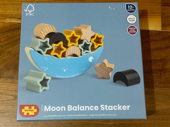 Brand New Bigjigs Toys Moon Balance Stacker - 9 Piece Moon & Stars Wooden Stacking Toy