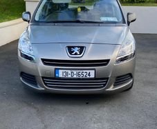 2013 Peugeot 5008