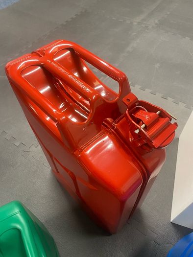 Petrol can Jerry can - Job lot of 6 cans