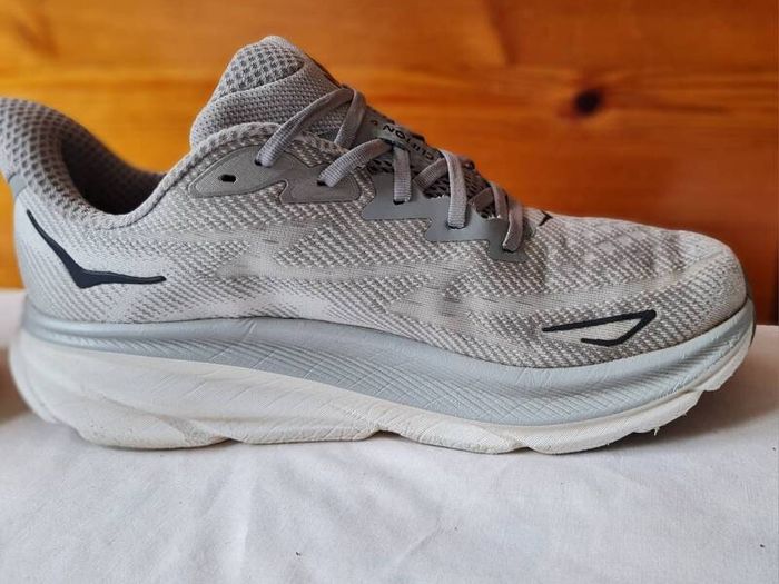Hoka clifton 9 grey Size 10.5 eu 45 in excellent condition