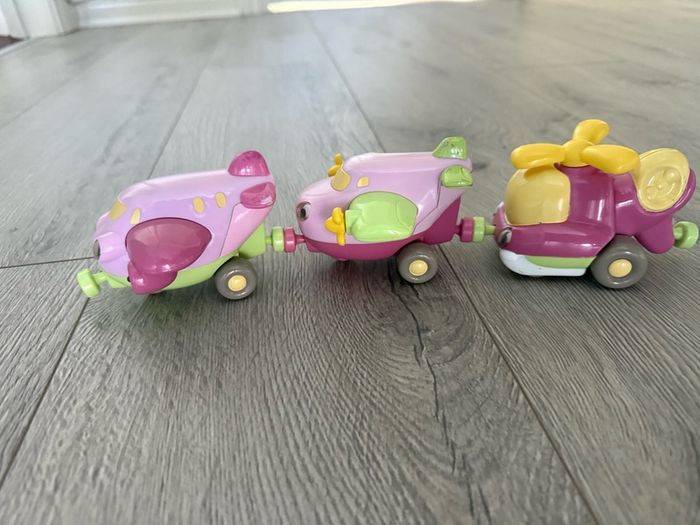 toy magnetic planes