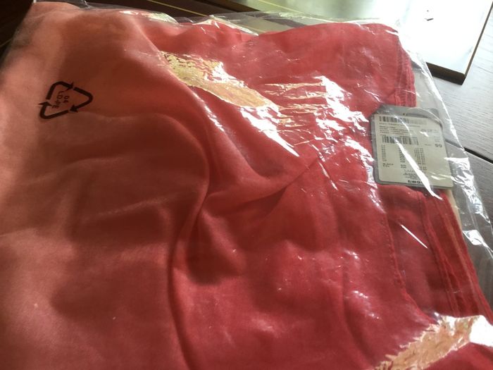 SAMOON. SALE A New. beautiful scarf in a trio of Coral shades REDUCED