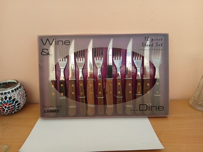 Steak knives set