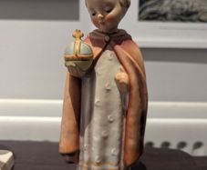 Goebel Holy Child figure