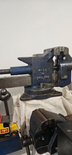 metal set of drawerw