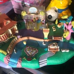 Price drop!! Polly Pocket Village Boutique House Park Playground Lake Bluebird Toys UK 1996