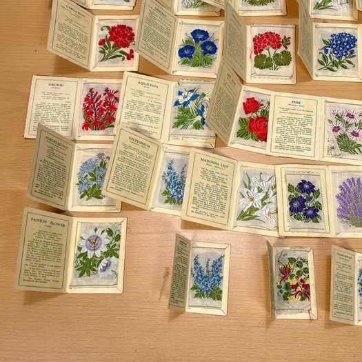 Kensitas Medium Silk Cigarette Cards Flowers 1934 - 31 Medium and 4 Small