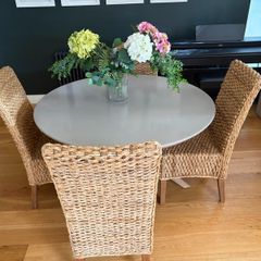 Round stone table with solid wood legs 120cm