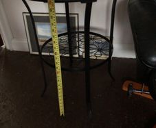 Side/End Table in black with glass top.