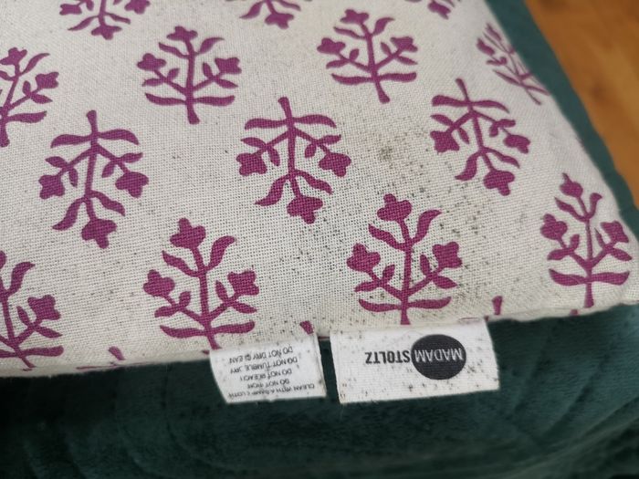 Madam stolz seat pad / floor pad 96x62cm
