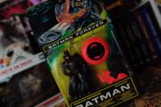Sonar Sensor Batman ! with Flying Disc Blaster and Pop-up Sonar Scope ! Batman Forever ! RETRO ! STILL SEALED ! 1995 ! by Kenner ! Vintage !