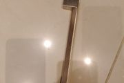 Kitchen cabinet and drawer handles