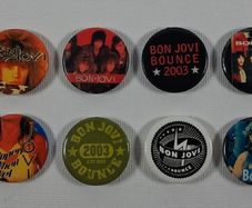 Vintage bon jovi pin set