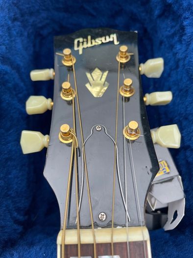 gibson j-185 acoustic guitar