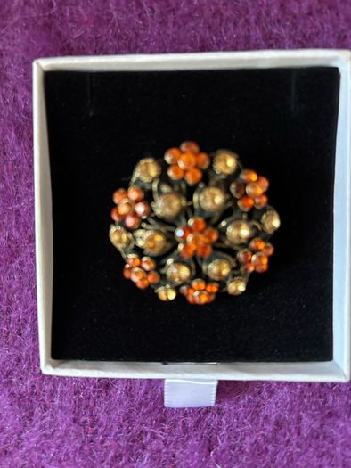 Brooch - Crystal
