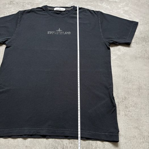 Navy stone island tshirt