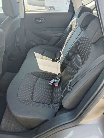 Nissan qashqai car