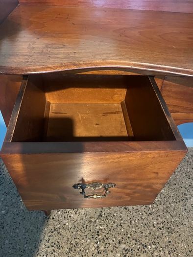 Antique William IV Mahogany Low Sideboard - Compact Size