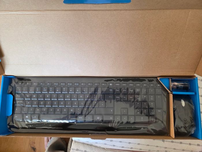 Microsoft 850 Wireless keyboard and mouse