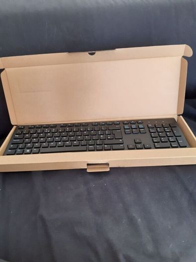 Electronics - Selection of TECH and a Wall Mounted Monitor Bracket/Stand