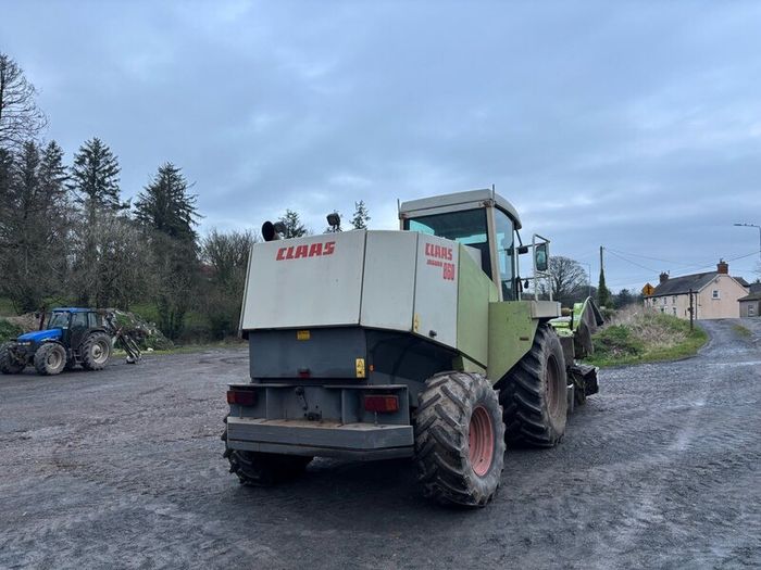Claas 860 self propelled mower