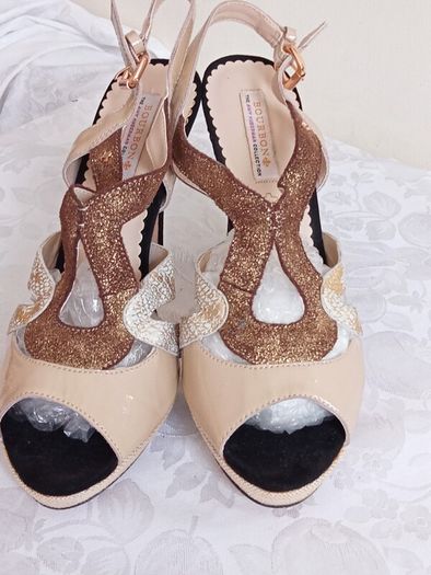 PRICE DROP, AMY HUBERMAN, Ladies sandals in good condition, Size 41/7.5