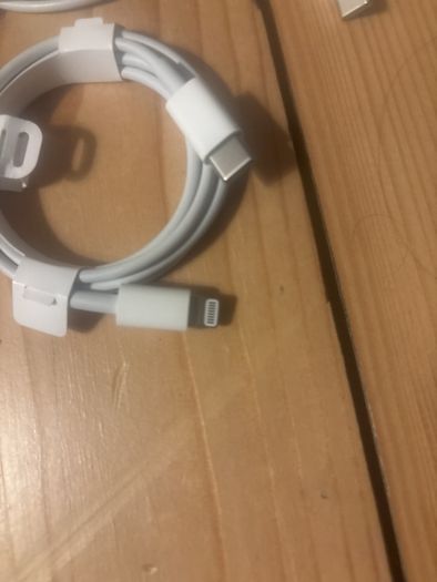 Apple Power Cable - USB-C to Lightning