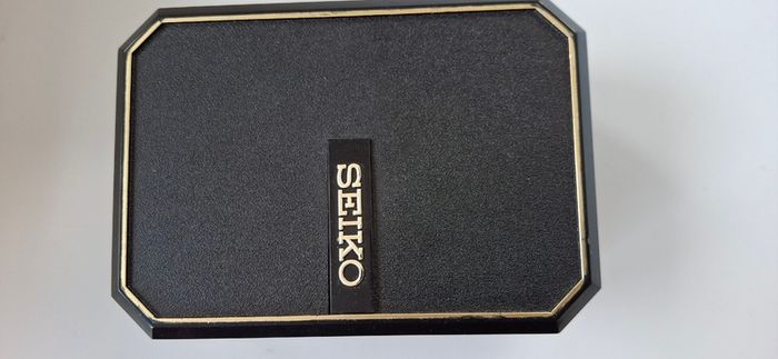 Seiko 7N22 5A49 Man's Tank Style Watch