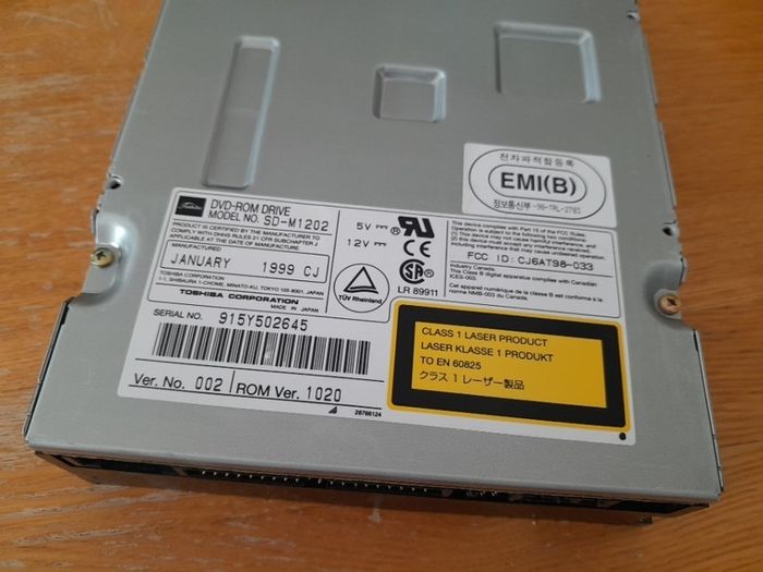 Toshiba SD-M1202 DVD-ROM Drive. CD Computer