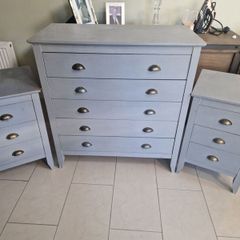 Bedside lockers and chest of drawers
