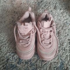 girls pink fila runners