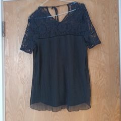 F&F Black Blouse. S.12.