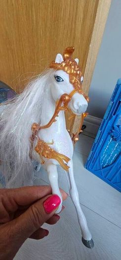 Barbi carriage toy horse for Barbi doll
