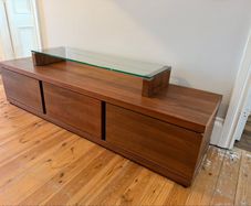 Venjakob Media Unit, TV Stand