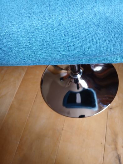 Swivel chair
