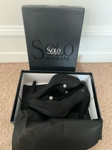 Women's court shoes