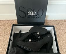 Women's court shoes