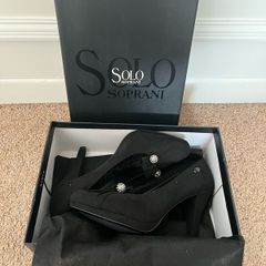Women's court shoes