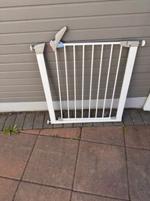 Stair safety door