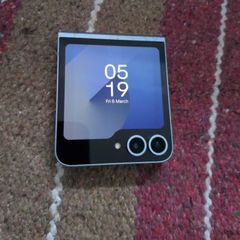 Samsung Galaxy Z Flip6