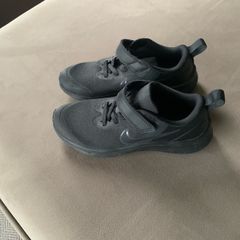 Nike Black Trainer - New