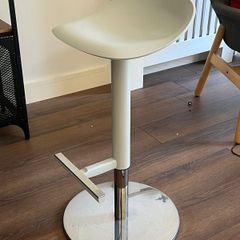 High stool (Grey)